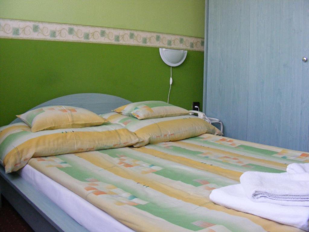 Hotel Pelikan Hodmezovasarhely Bilik gambar