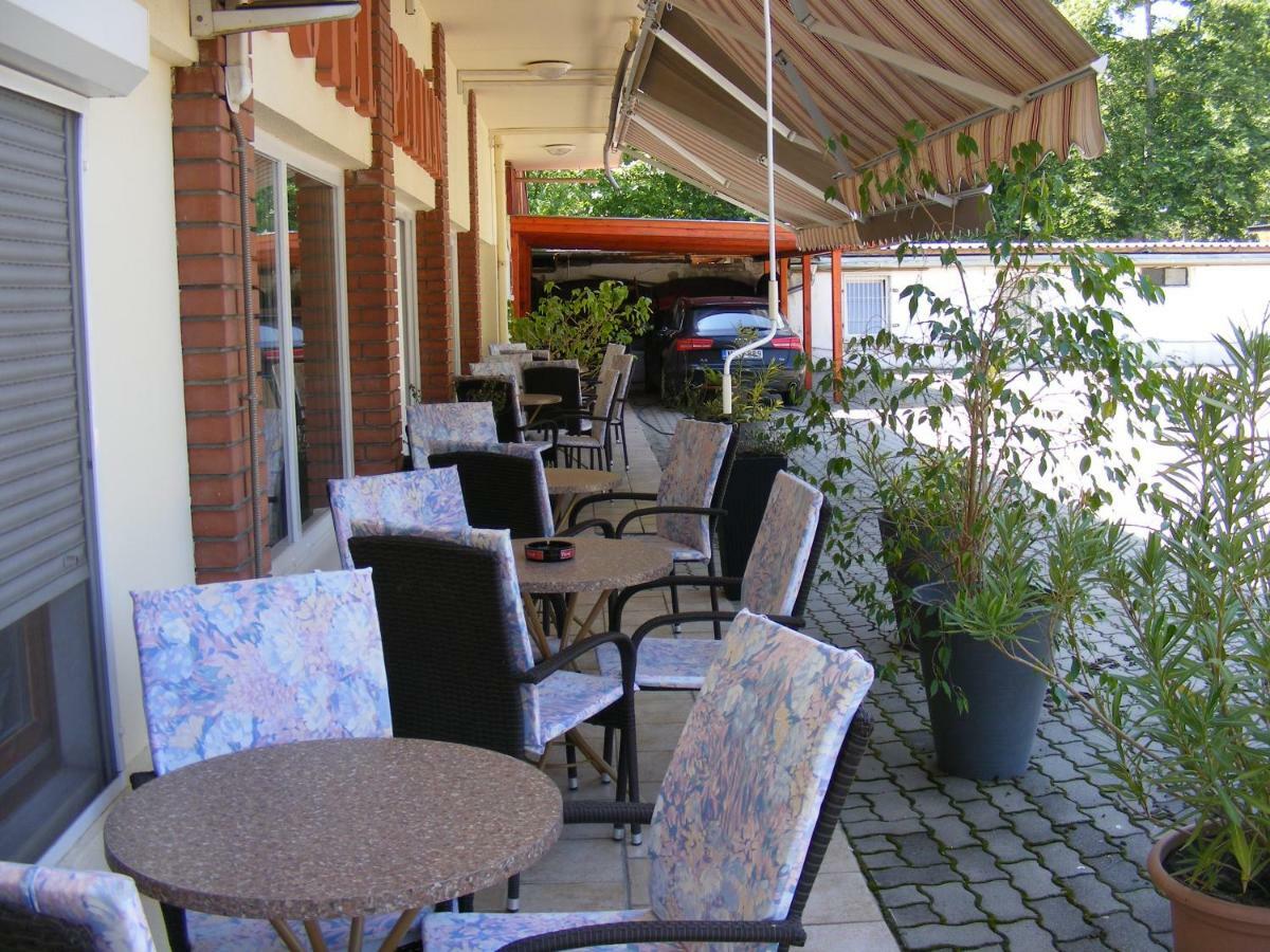 Hotel Pelikan Hodmezovasarhely Luaran gambar